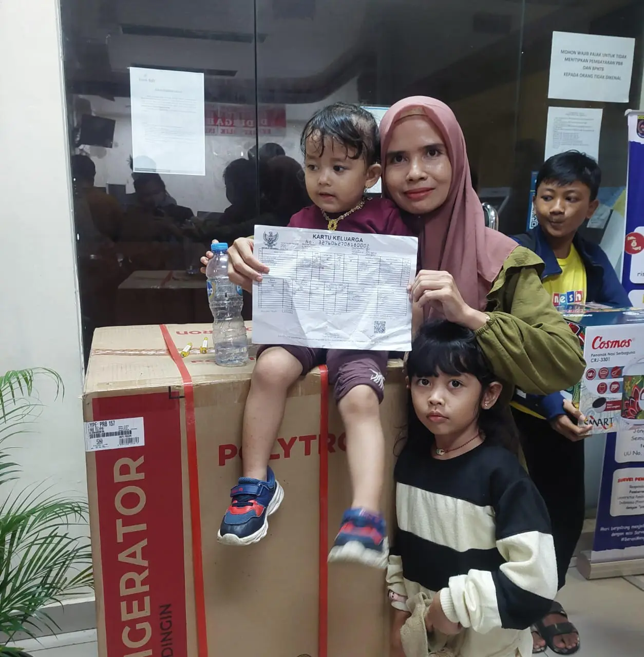 Ultah di 27 April, Santi-Nabila Dapat Hadiah Istimewa dari Gubernur Jabar dan Walkot Depok