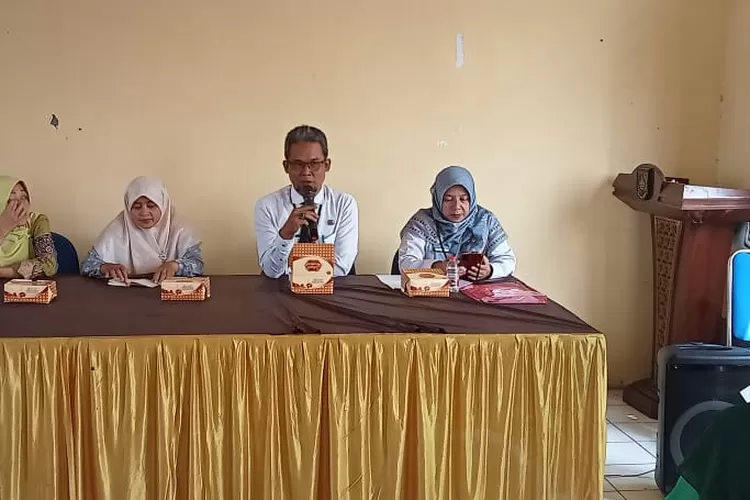 Kelurahan Serua Lakukan Pendataan Warga Putus Sekolah dan Ijazah SD