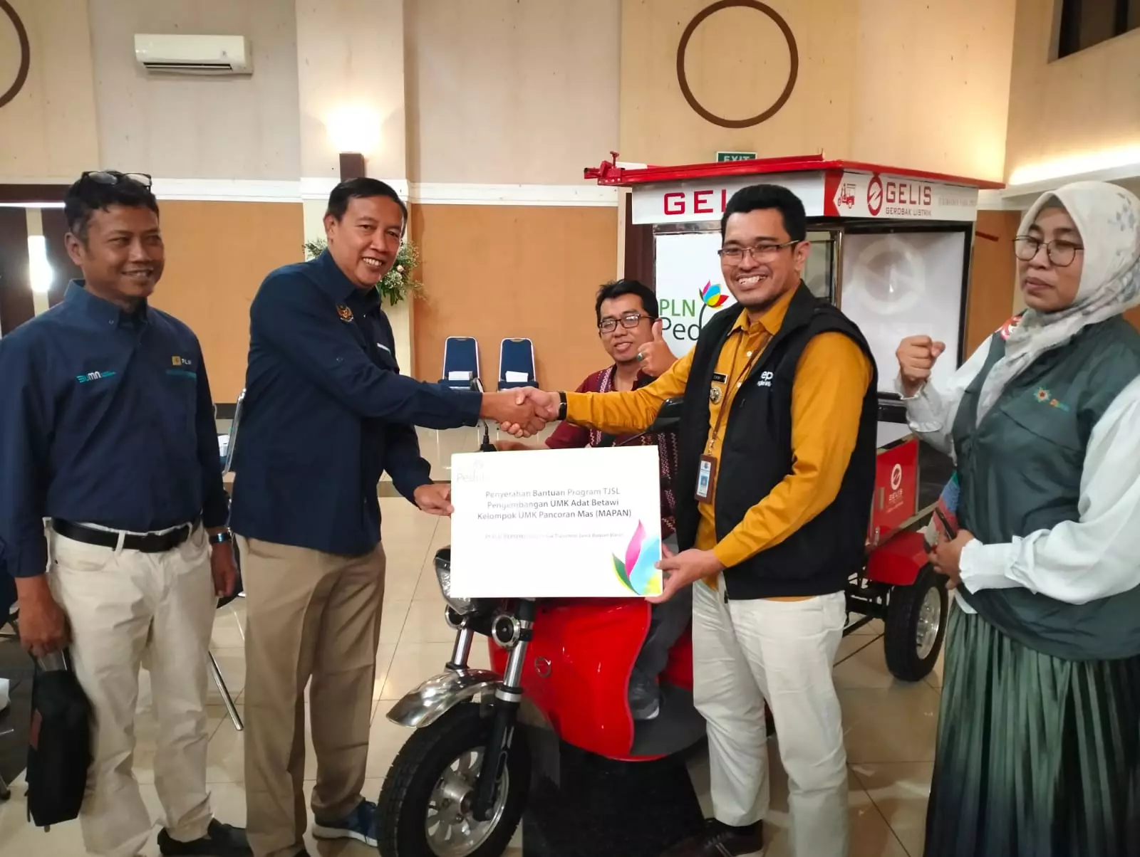 UMKM Panmas Dapat Gerobak Listrik, Camat Zikri: Lebih Nyaman dan Bersih