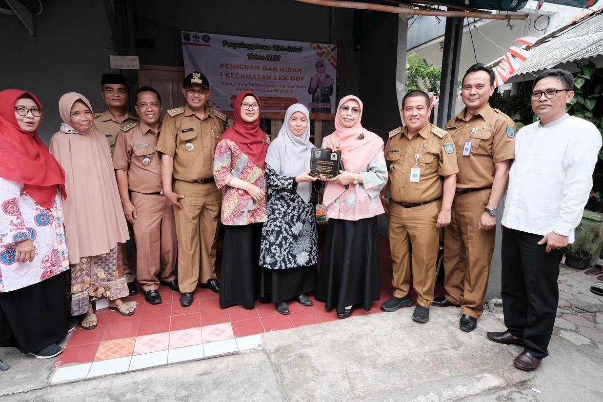 Forum Kota Sehat Depok Bangun 11 Septictank Bagi Warga