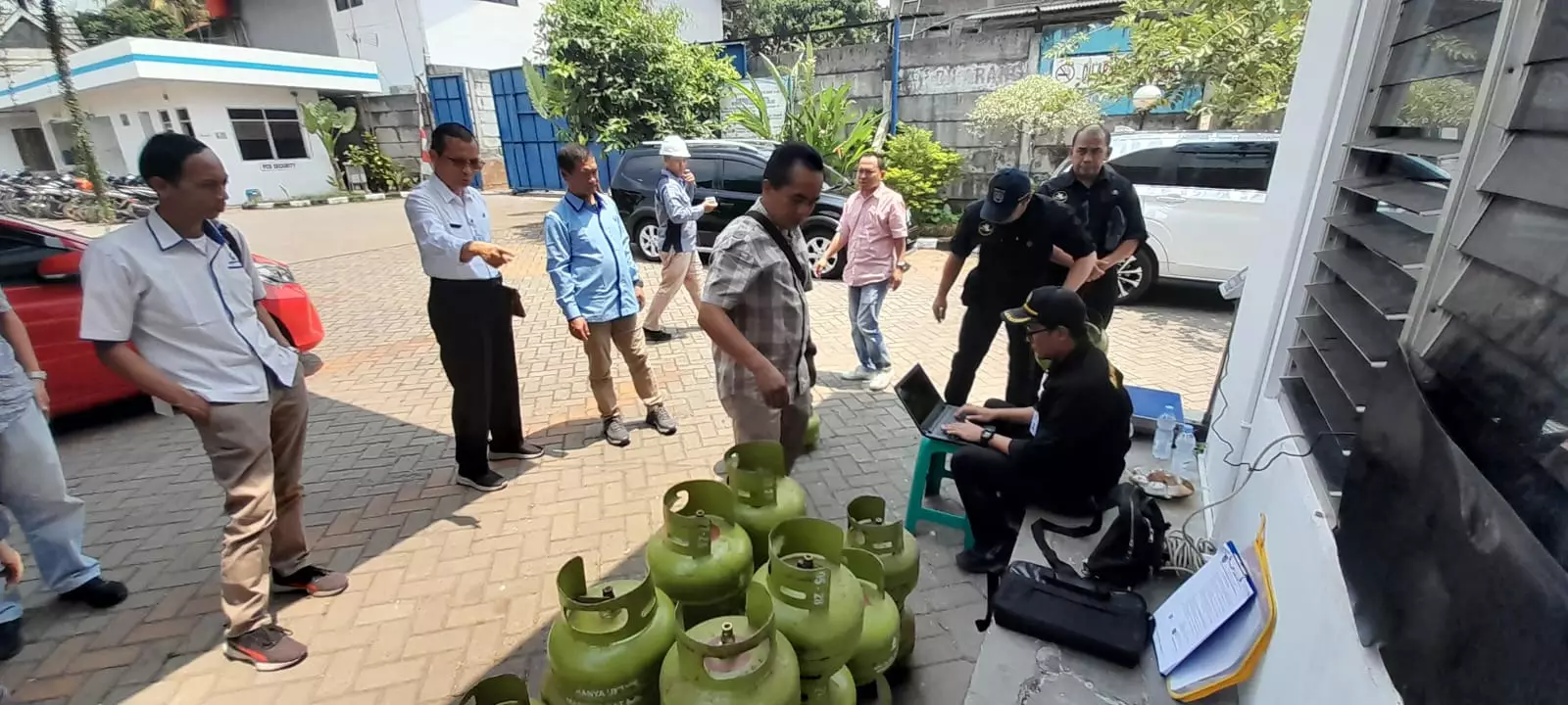 UPTD Metrologi Legal Depok Rutin Cek Takaran BBM dan LPG 3 Kg