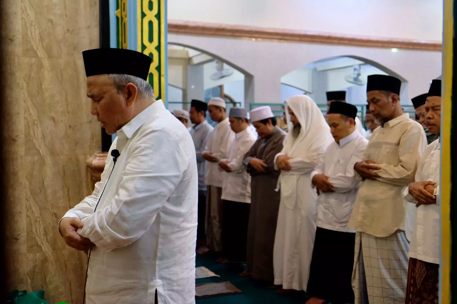 Jadi Imam Salat Witir Berjamaah, Wali Kota Depok Baca Doa Qunut untuk Warga Palestina