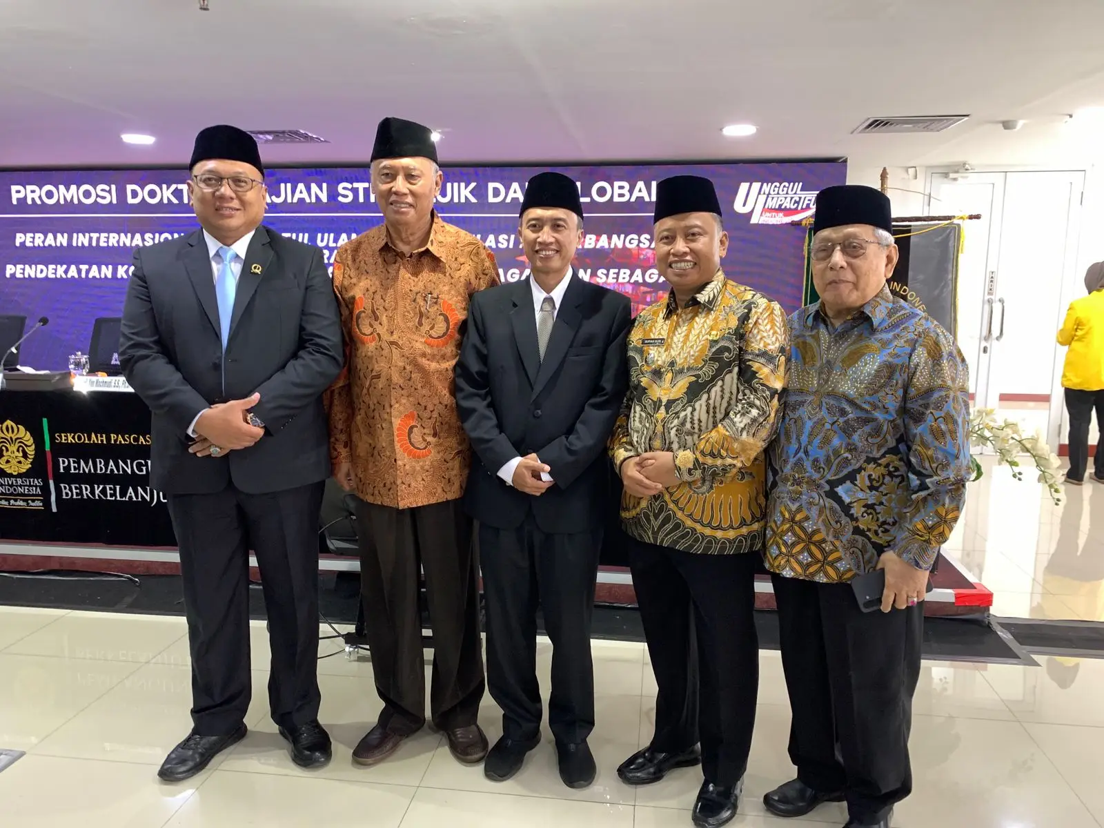Raih Gelar Doktor UI, Ketua NU Depok Presentasikan Peran NU di Mata Dunia lewat Diplomasi Global