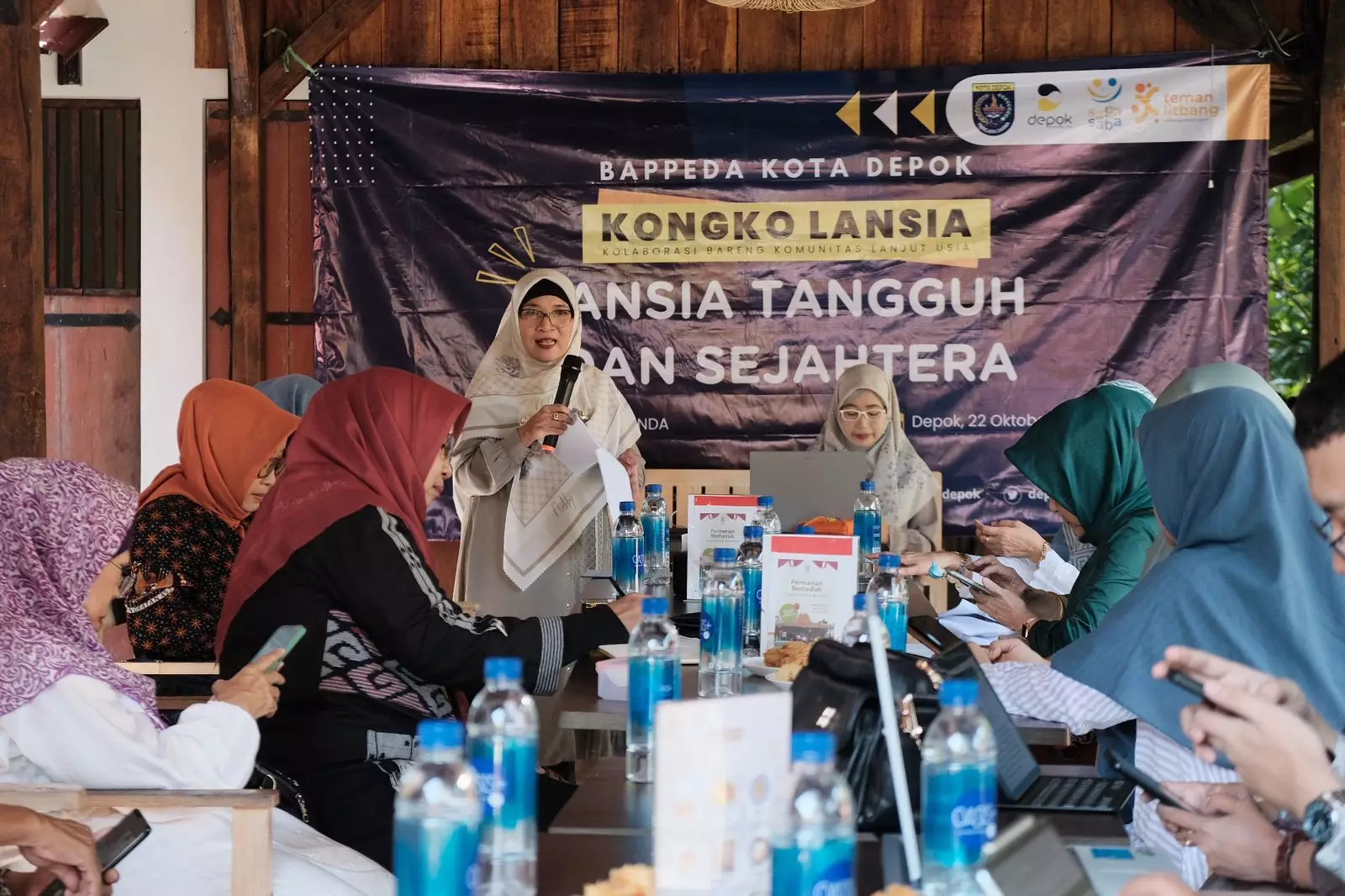 Agar Tangguh dan Sejahtera, Eneng Ingatkan 7 Dimensi Lansia yang Harus Diperhatikan