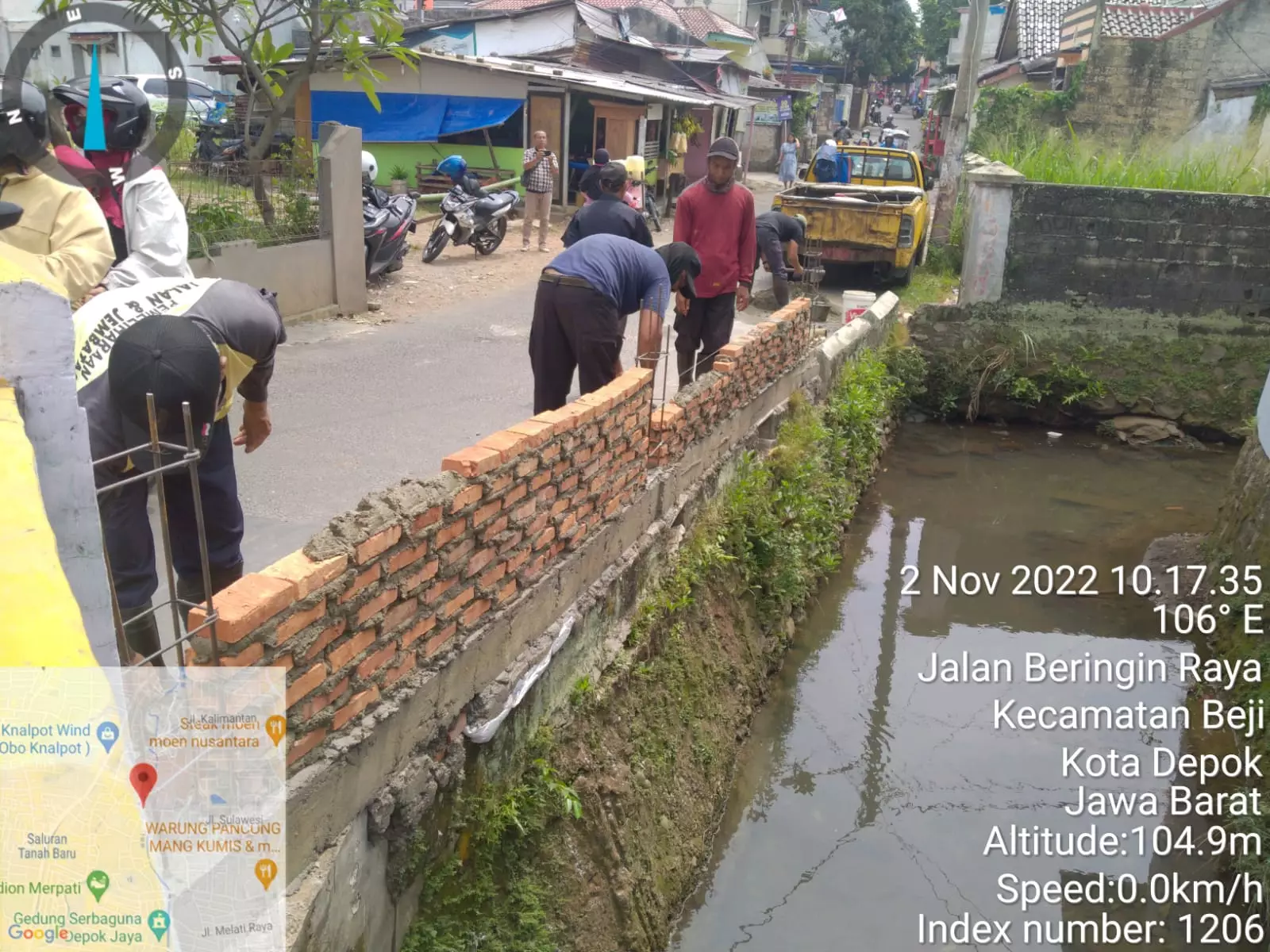 DPUPR Depok Terjunkan Satgas Lakukan Perbaikan Pagar Jembatan di Jalan Beringin Beji