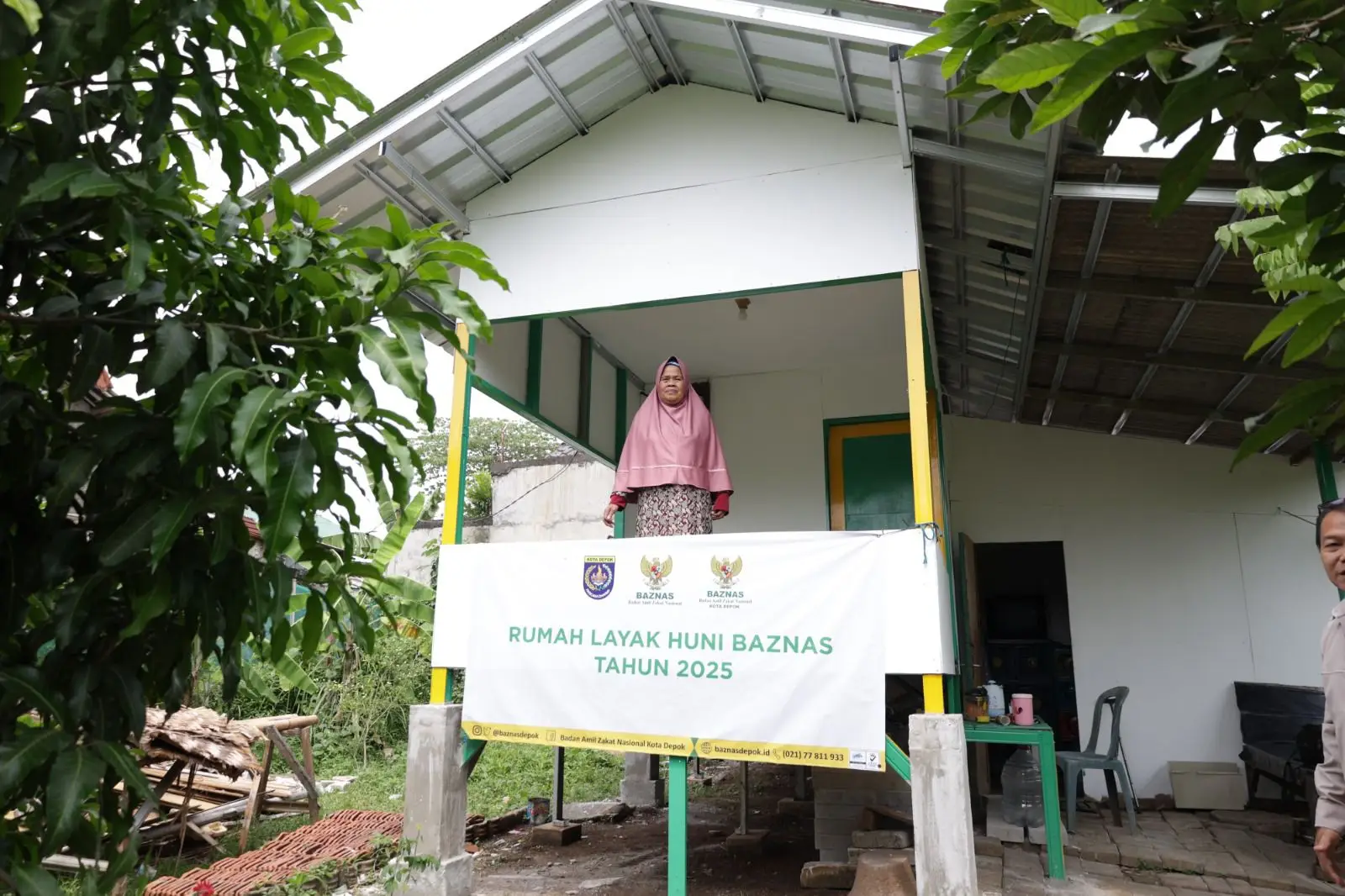 Bantuan dari Baznas, Rumah Sa’anih di Cilangkap Mulai Direnovasi