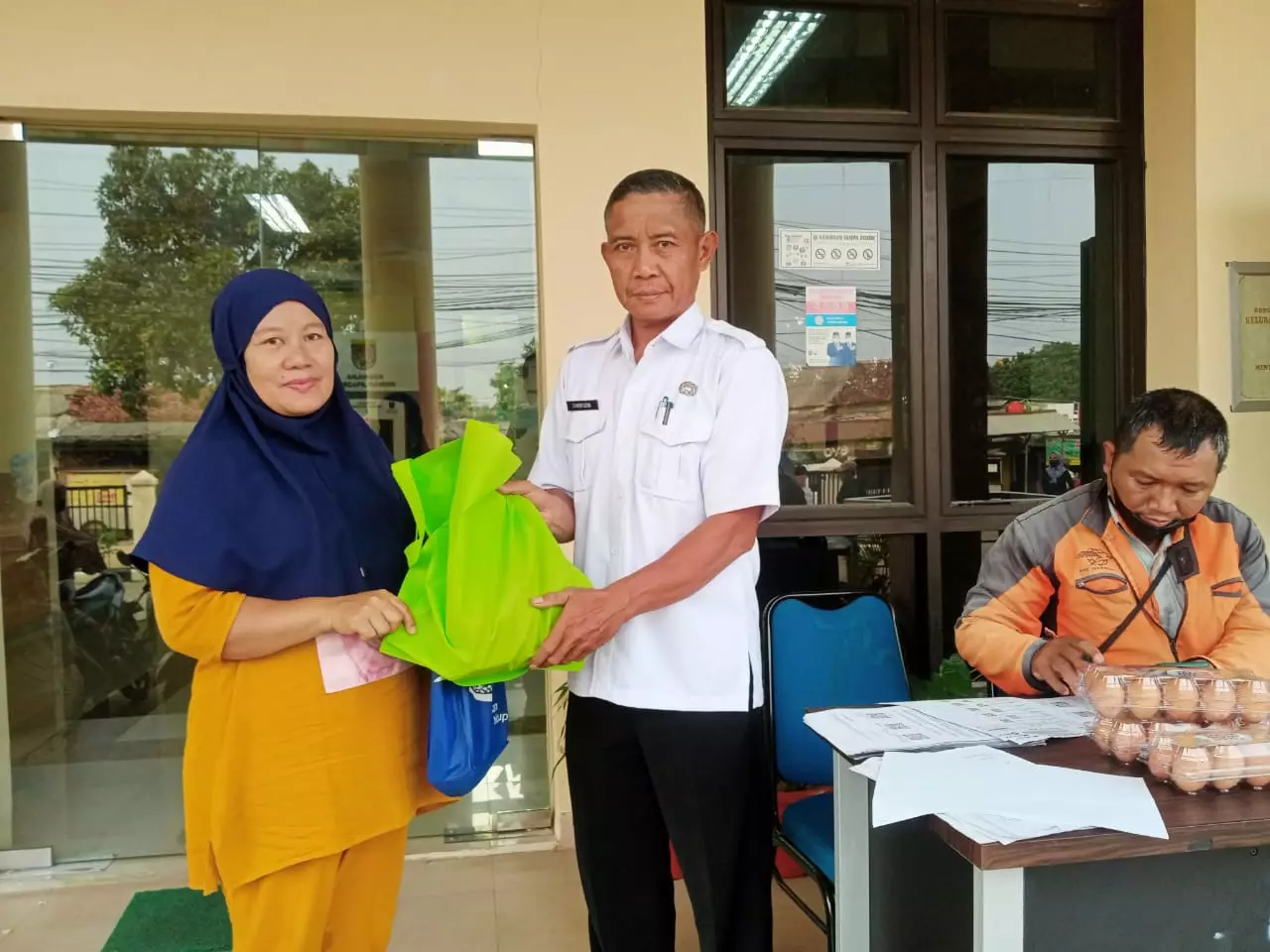 Anak Stunting di Cilangkap Dapat Bantuan Pangan Tahap II
