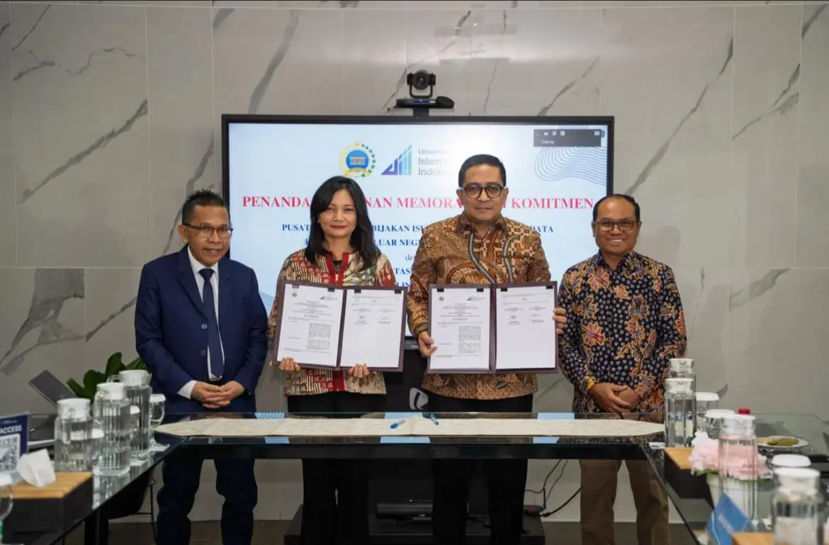 Perkuat Kolaborasi Riset dan Diplomasi Global, UIII dan Kemlu Jalin Kerja Sama