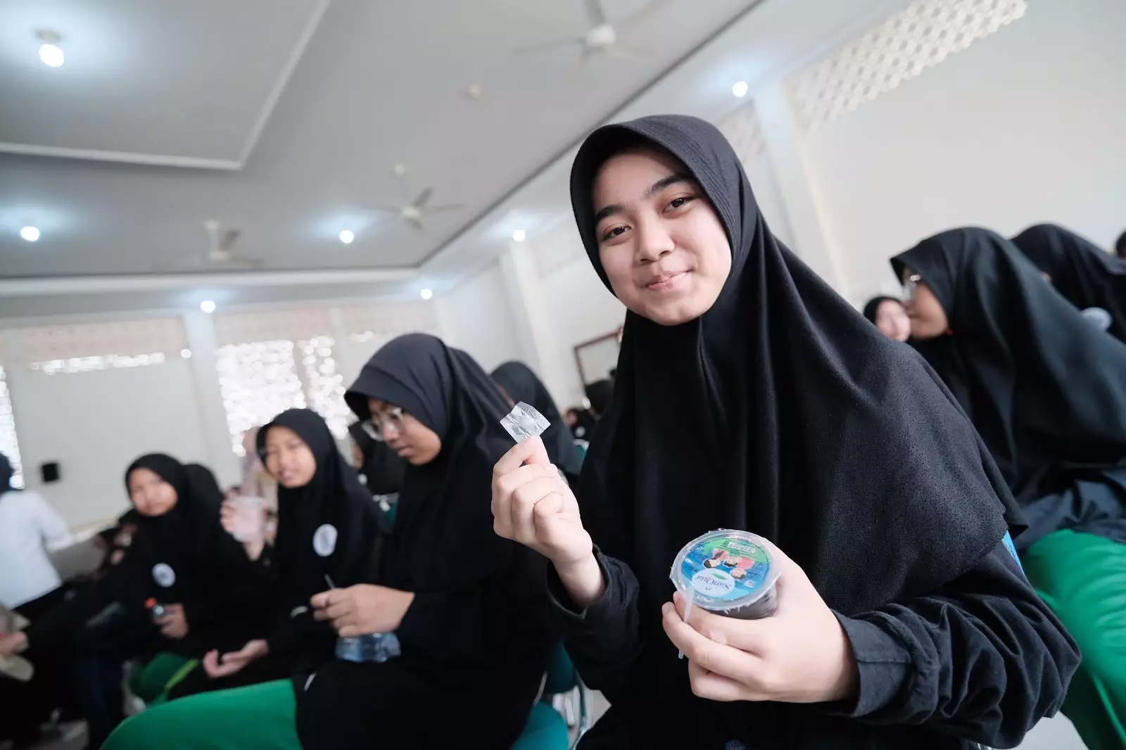 Lewat Aksi Bergizi, Ribuan Remaja Putri di Depok Konsumsi Makanan Bergizi dan TTD