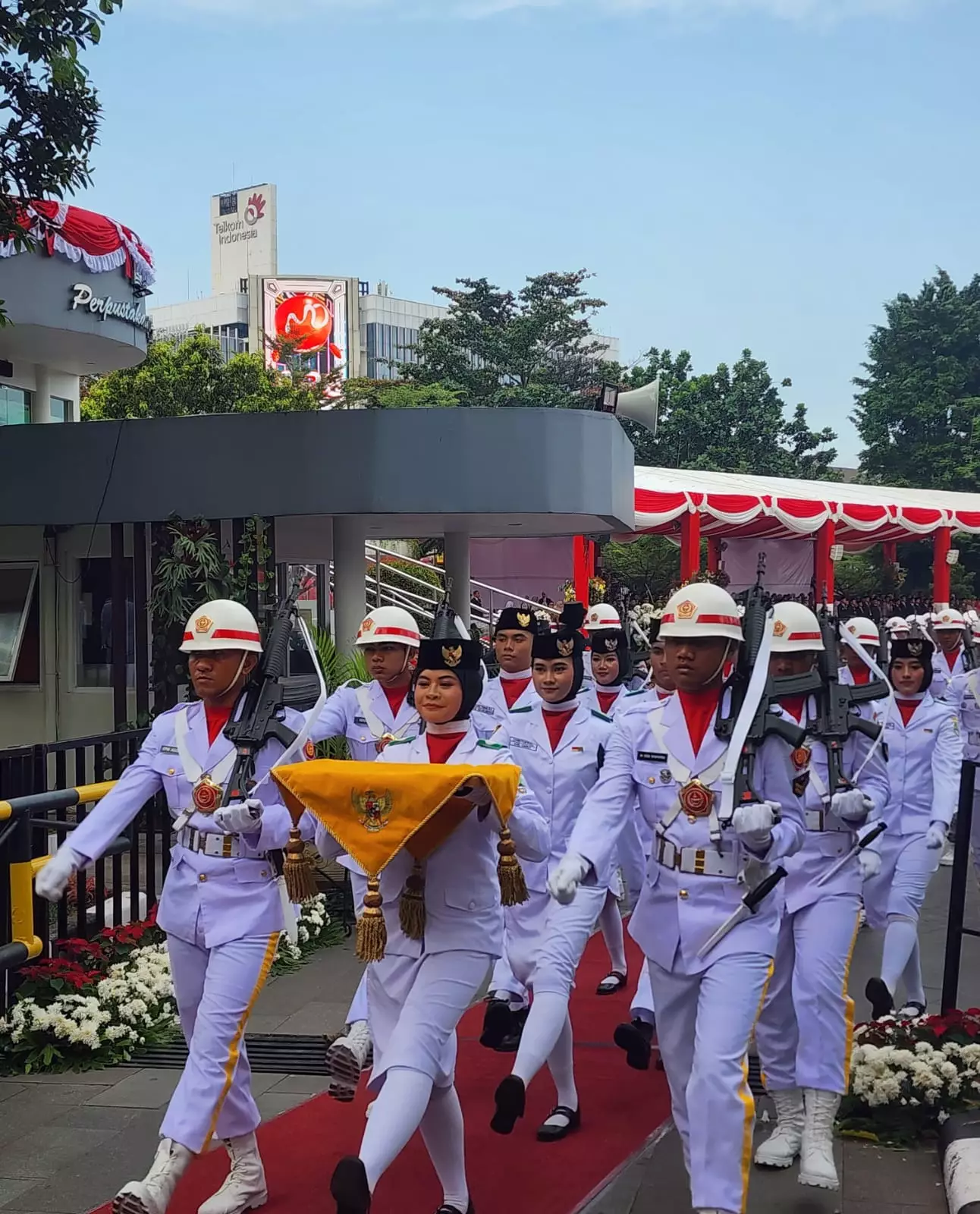 Fathiya dan Rayvan Jadi Paskibraka Pembawa Baki Serta Anggota Pasukan 17 di Provinsi Jabar 