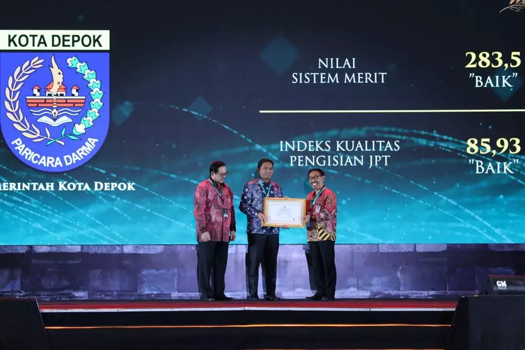 Penghujung Tahun, Pemkot Depok Raih Dua Penghargaan dalam Anugerah Meritokrasi 2023