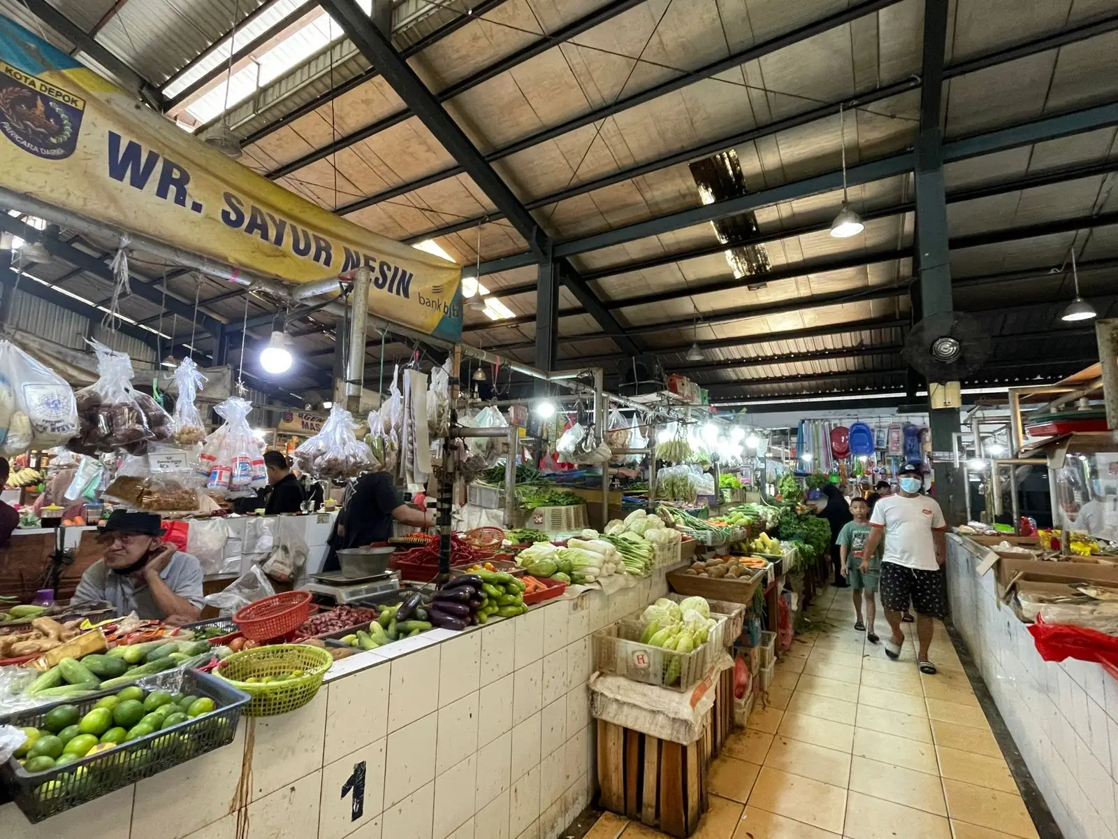 Jelang Akhir Tahun, Sejumlah Bahan Pokok di Pasar Sukatani Alami Kenaikan