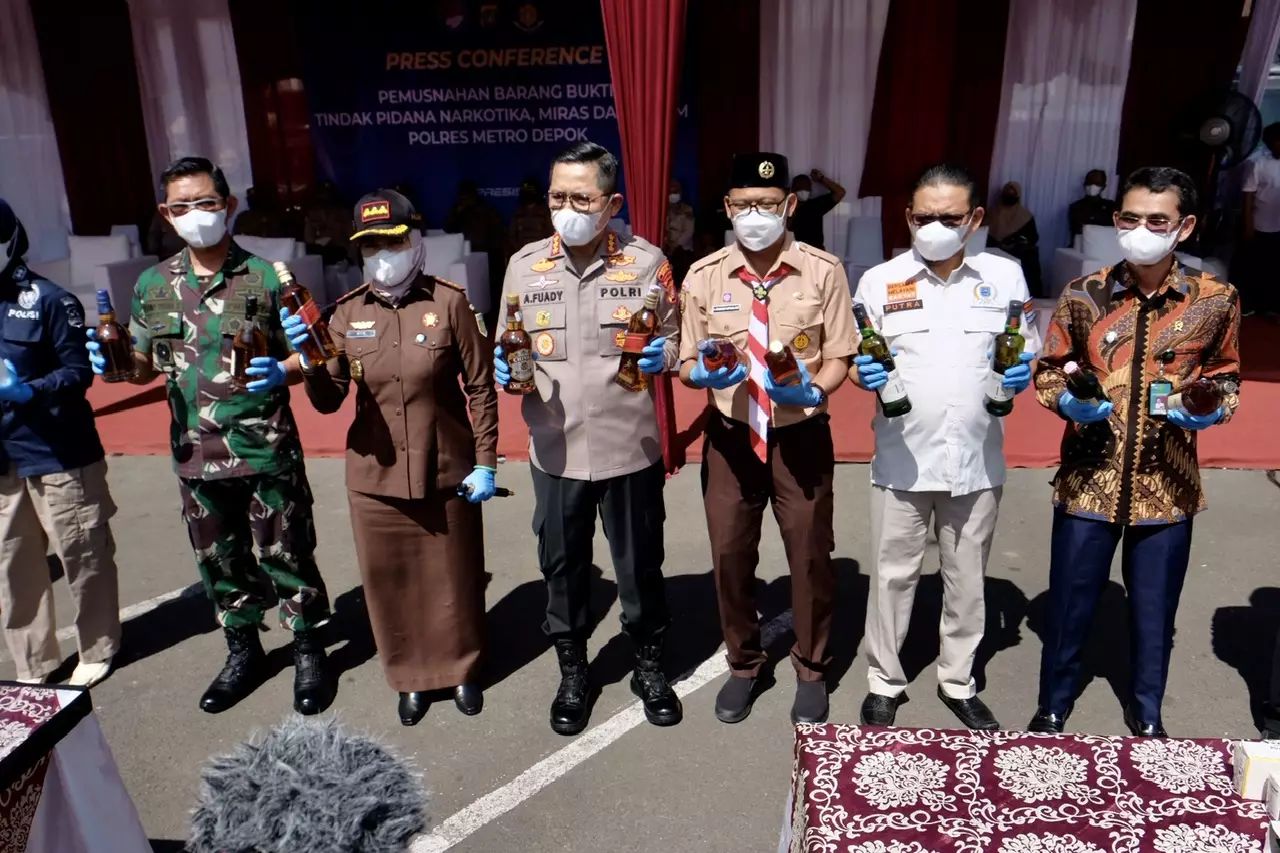 Wakil Wali Kota Hadiri Pemusnahan Barang Bukti Perkara dan Barang Rampasan di Polres Metro Depok