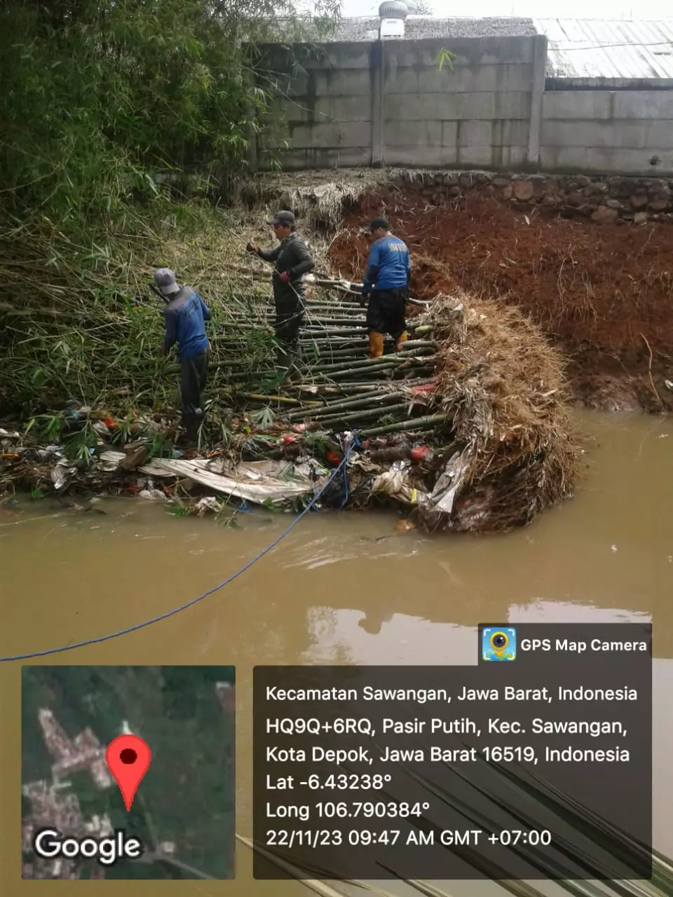 Pohon Bambu Tumbang di Pasir Putih Dievakuasi Satgas DPUPR