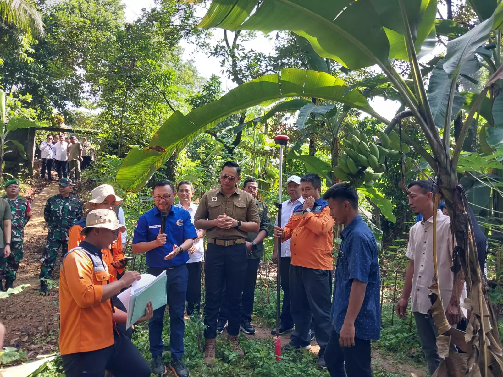 Saksikan Pengukuran Tanah Warga Depok, Menteri AHY: Beri Kepastian Hukum dan Tingkatkan Nilai Ekonomi