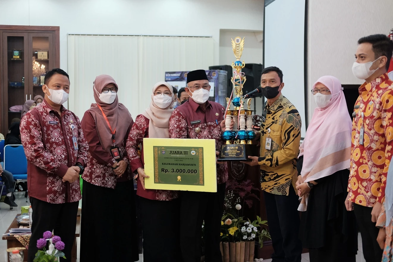 Inovasi Taman Bacaan Hantarkan Harjamukti Raih Juara III Lomba Kelurahan Layak Anak 2022