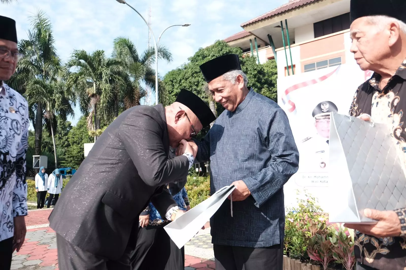 Wali Kota Depok Mengingatkan Betapa Besarnya Jasa Guru Saat Peringatan HGN