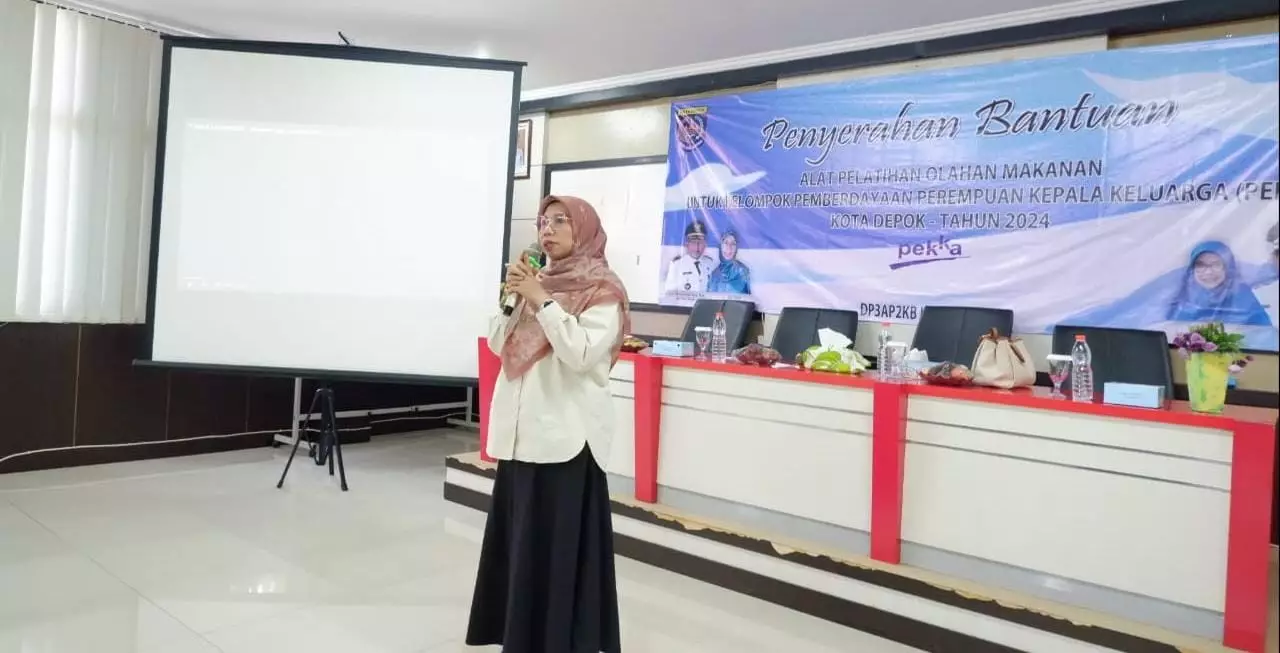 Bantuan Alat Tata Boga Bagi PEKKA, Bunda Elly: Bentuk Cinta dan Perhatian Pemkot Depok
