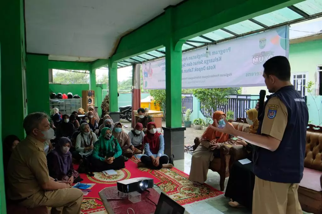 DKUM Berikan Pelatihan Eco Print di Lokus P2WKSS RW04 Kelurahan Jatimulya