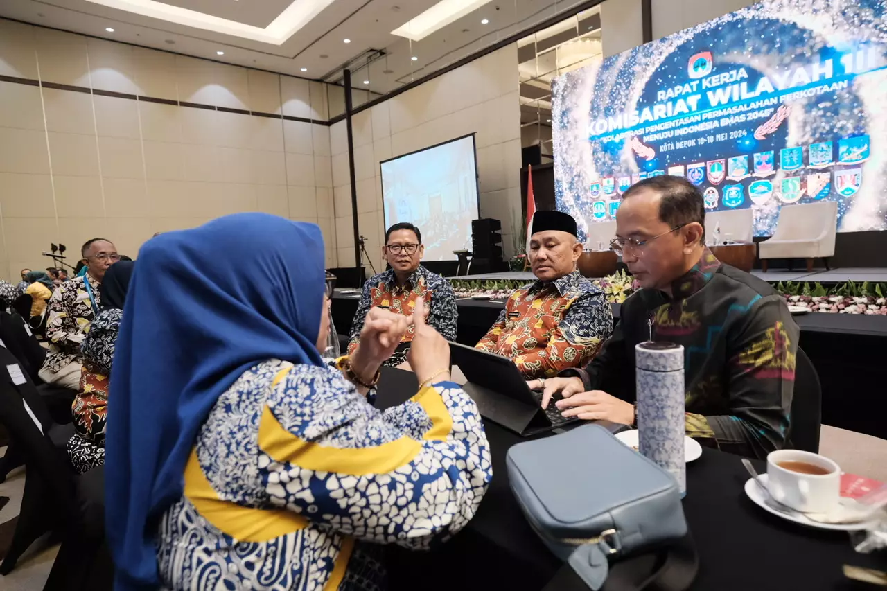 Wali Kota Depok Bersama Sejumlah Kepala Daerah Rumuskan Usulan Pada Rakerkomwil III APEKSI 2024