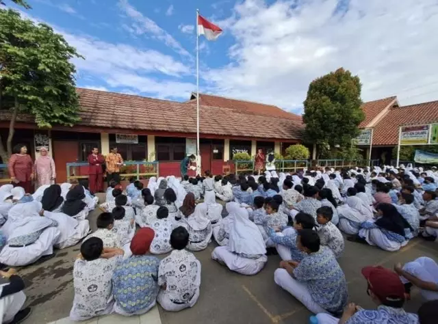 Sukseskan Pemberian Obat Cacing di Sekolah, Puskesmas Pondok Sukmajaya Sasar 5.664 Siswa