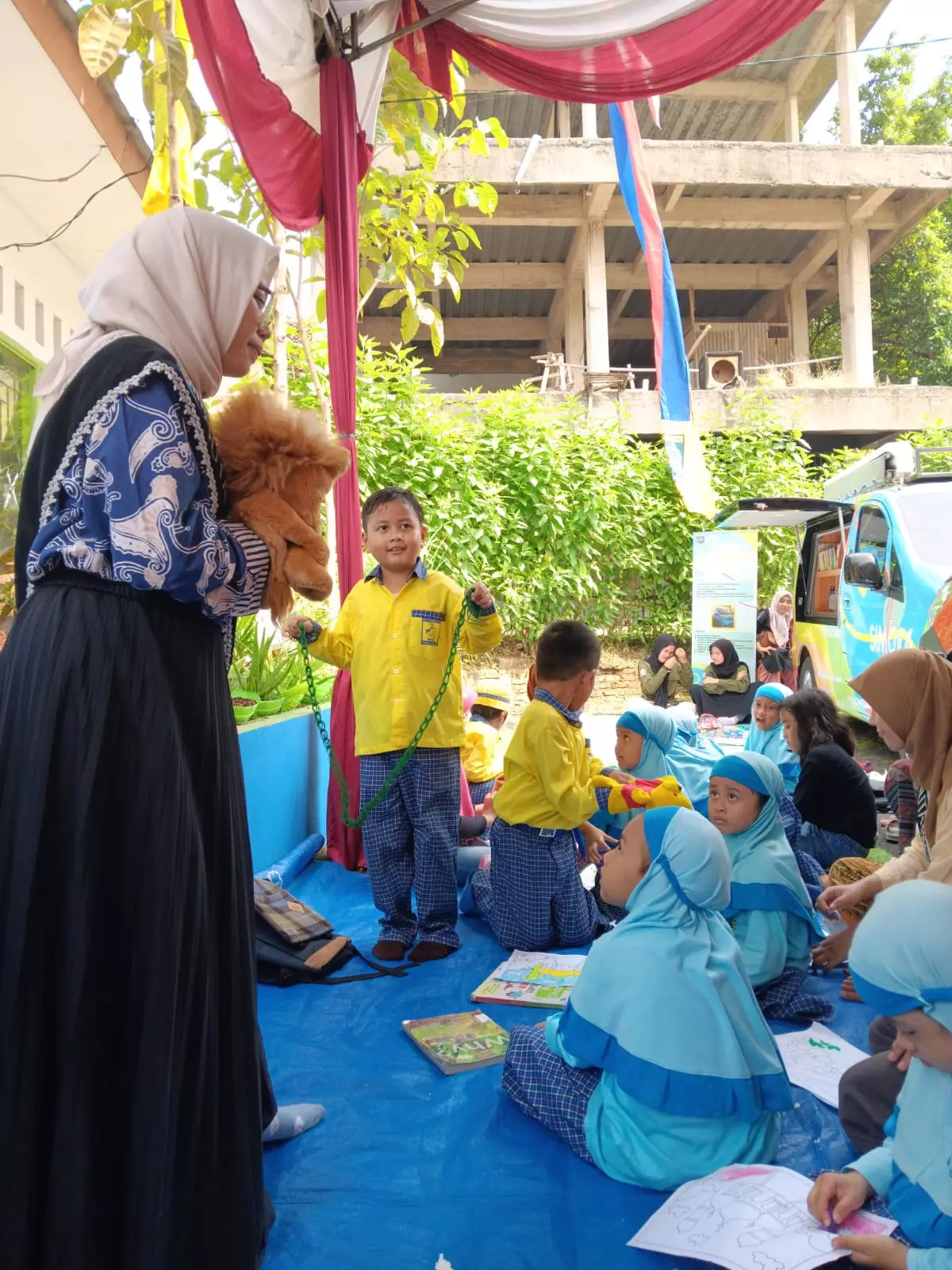 Duta Baca Depok Berikan Edukasi Literasi di Posyandu Seruni