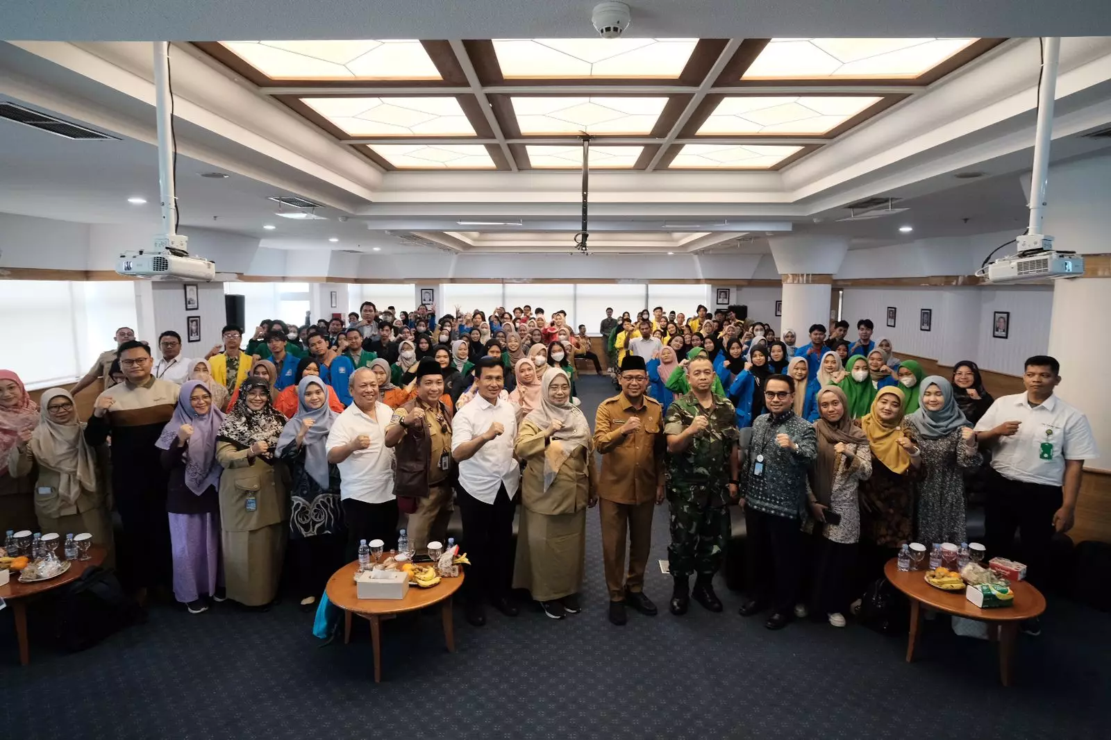 Ratusan Mahasiswa Terima Bansos KDS Bidik Manis dari Pemkot Depok