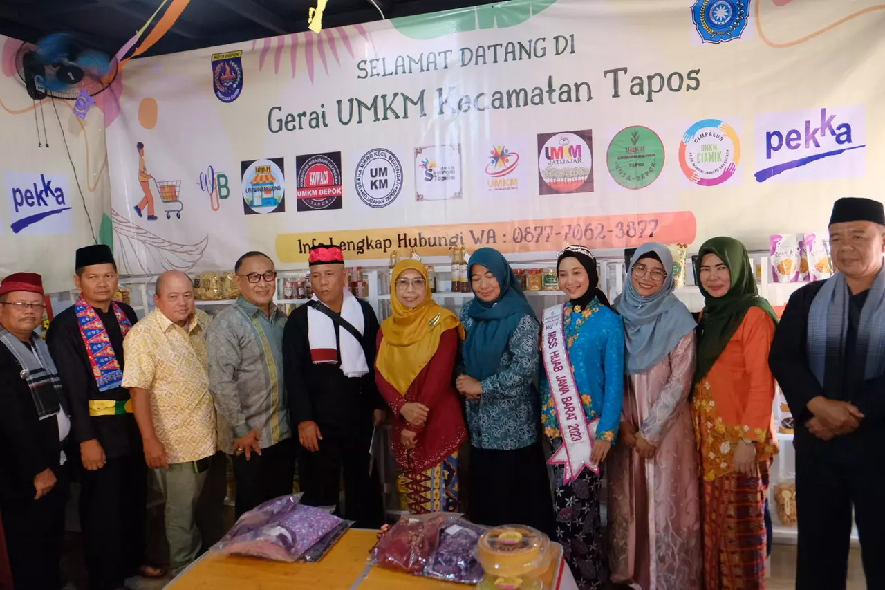 Bunda Elly Resmikan Gerai UMKM Kecamatan Tapos