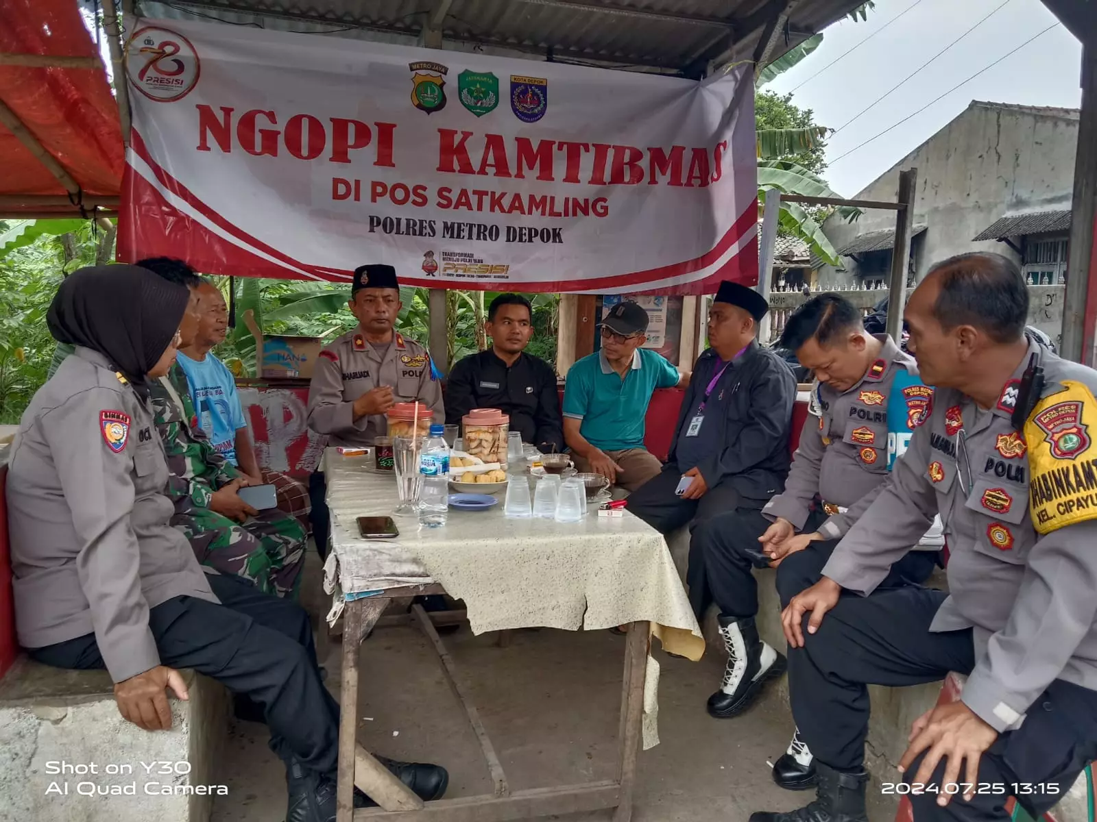 Kapolsek Panmas Ngopi Bareng Warga Cipayung Jaya Ajak Jaga Kamtibmas