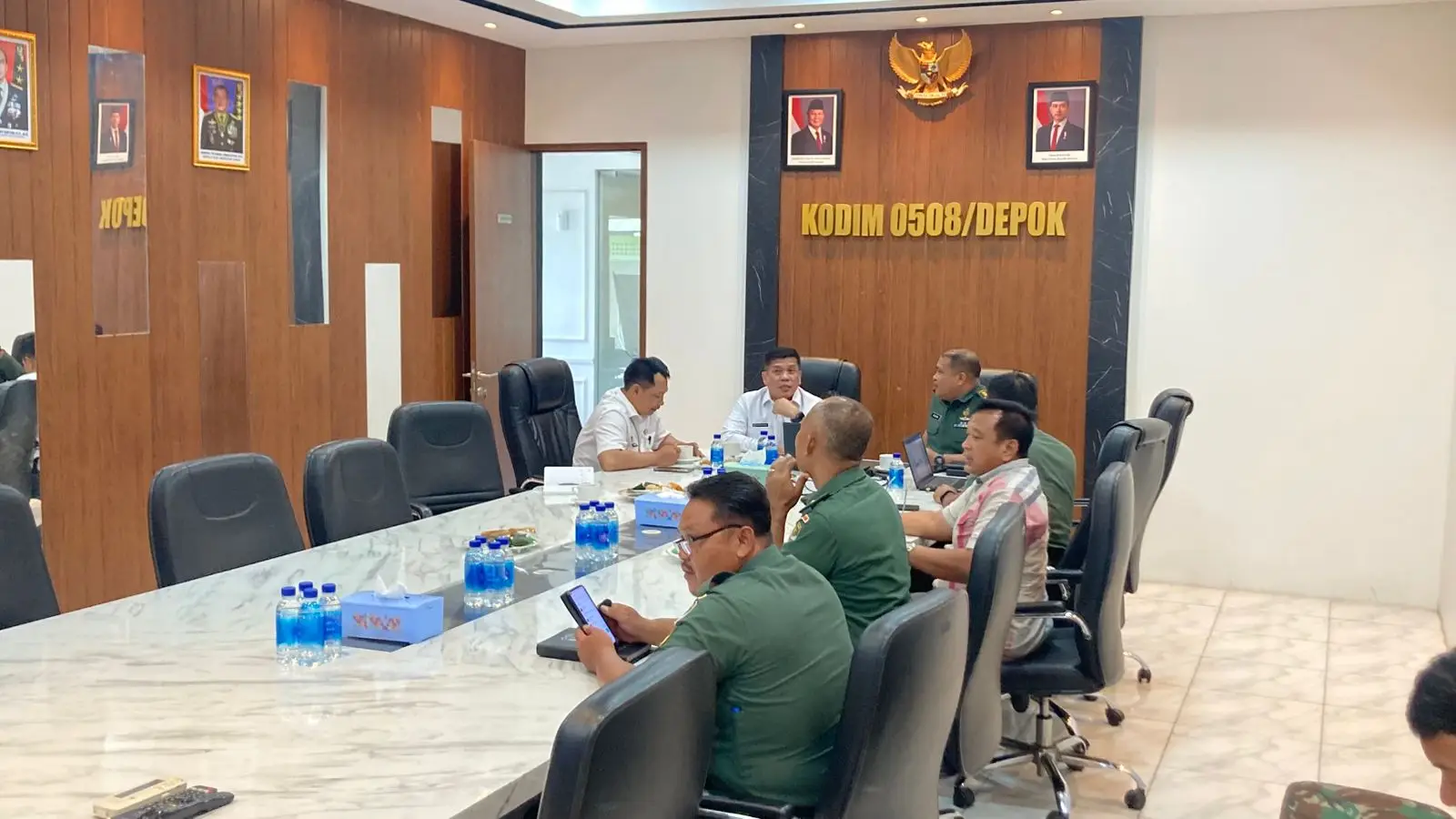 Sekda Depok Ikuti Vicon Karya Bakti Bersih-Bersih Sungai Hadapi Cuaca Ekstrem di Jadetabek