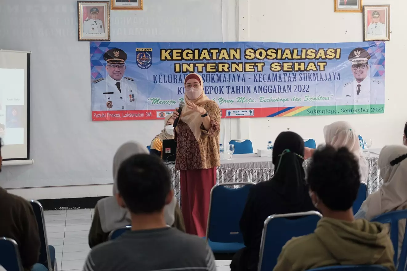 Diskominfo Depok Sosialisasikan Internet Sehat di Kelurahan Sukmajaya