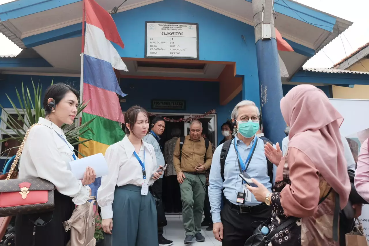 Delegasi Negara Laos Kunjungi Posyandu Teratai RW 11 Kelurahan Curug