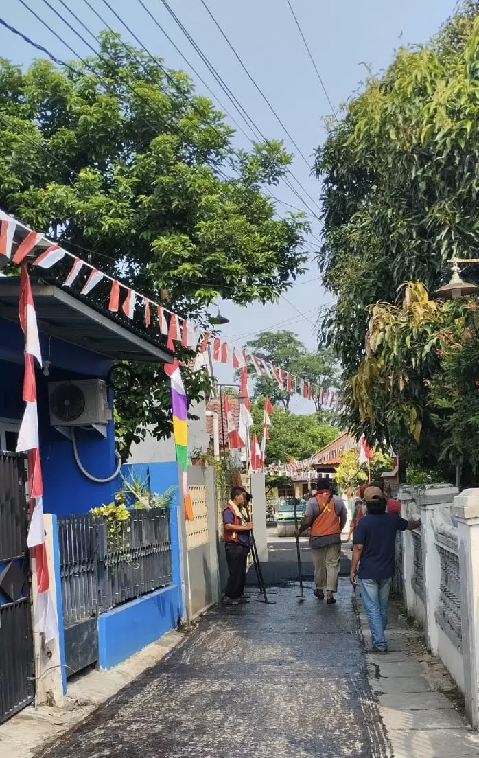 200 Meter Jalan Lingkungan RW 01 Abadijaya Diaspal