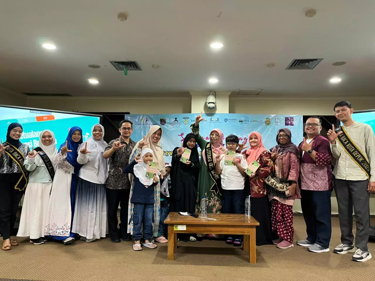 Bunda Elly Ajak Orang Tua Berpetualang Literasi Dalam Keluarga
