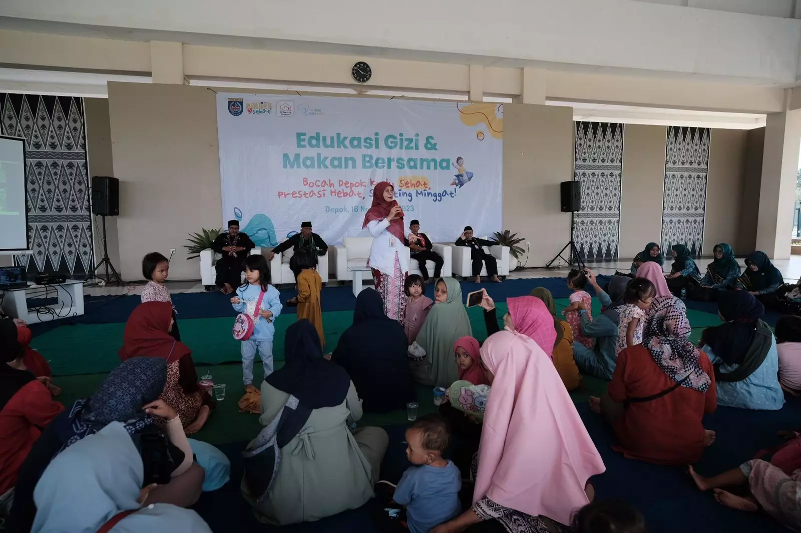Pemkot Depok Edukasi Gizi dan Makan Bersama PMT Lokal di 11 Kecamatan