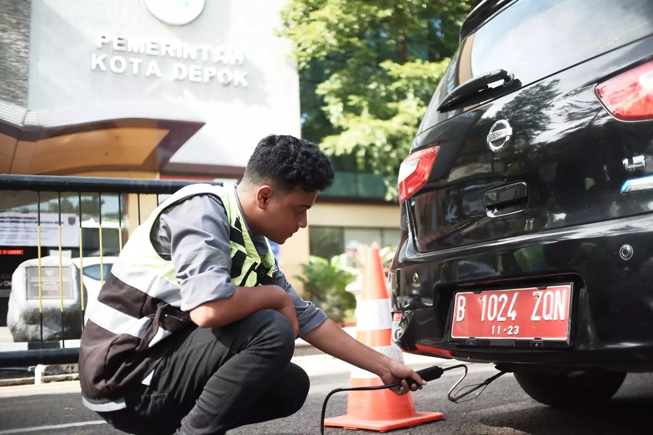Pemkot Depok Gelar Uji Emisi Kendaraan Roda Empat Secara Gratis