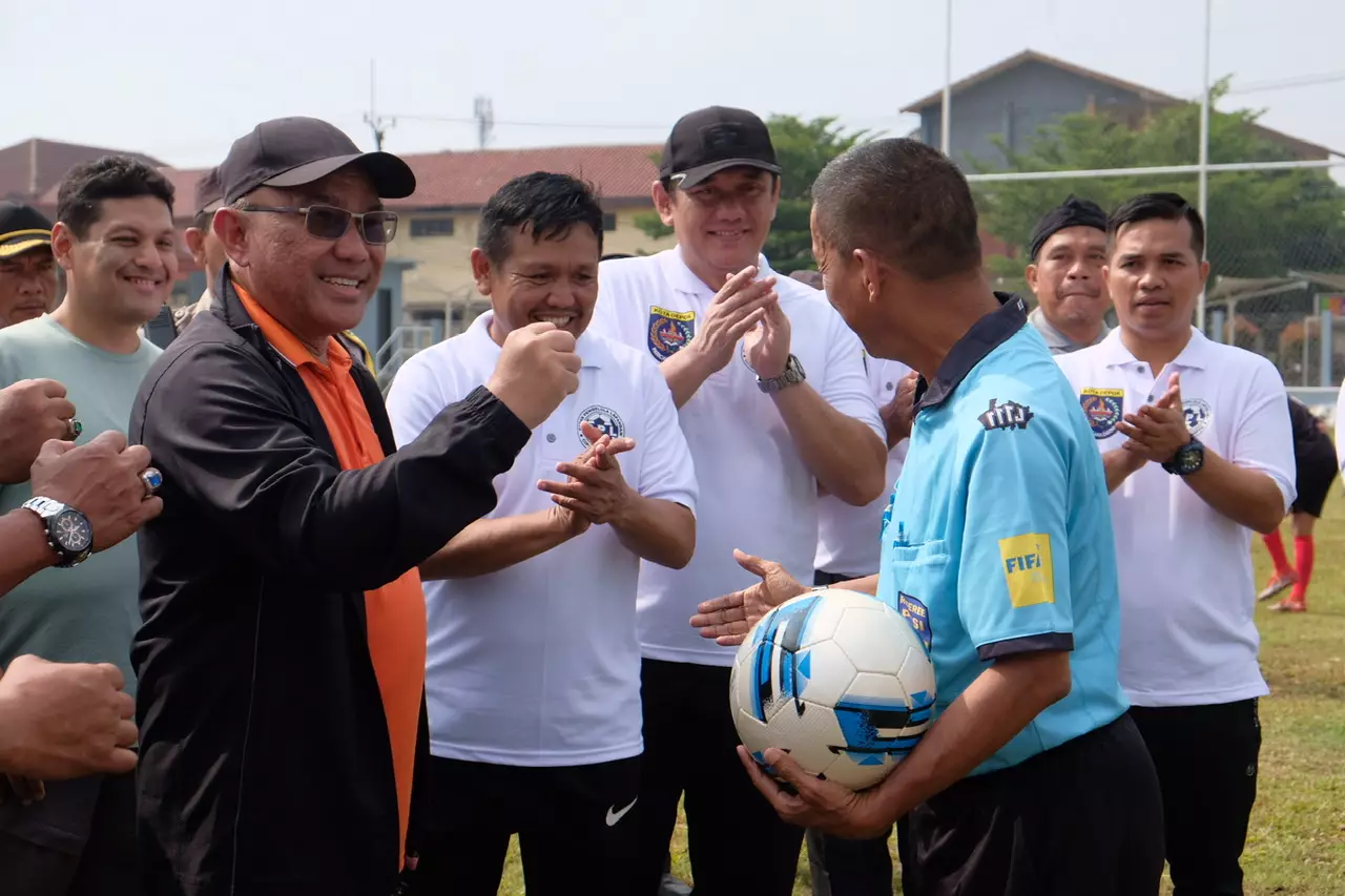 Wali Kota Resmikan Lapangan Sepak Bola Cipayung