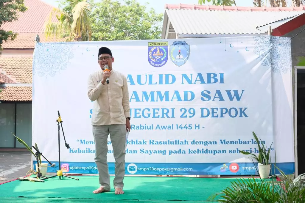 Maulid Nabi di SMPN 29 Depok, Bang Imam: Teladani Akhlak Rasullulah dengan Tebar Kebaikan