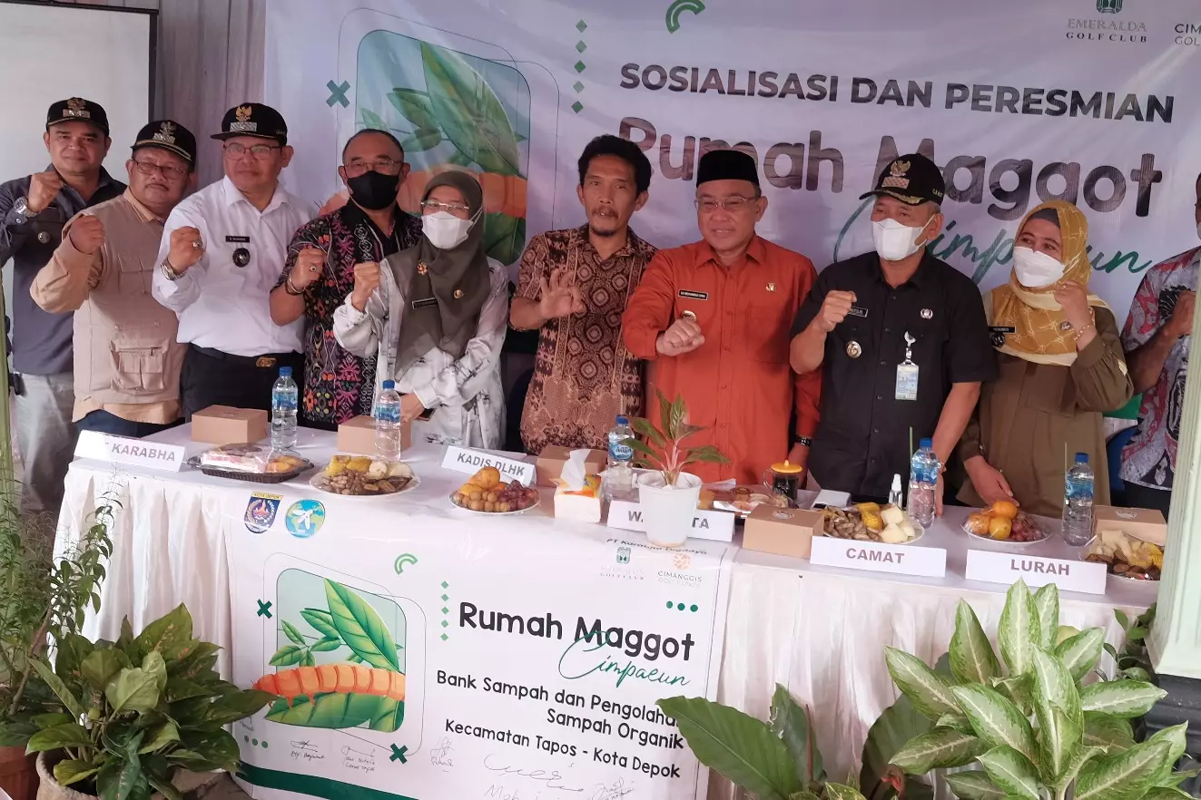 Wali Kota Depok Resmikan Rumah Maggot RW 09 Kelurahan Cimpaeun