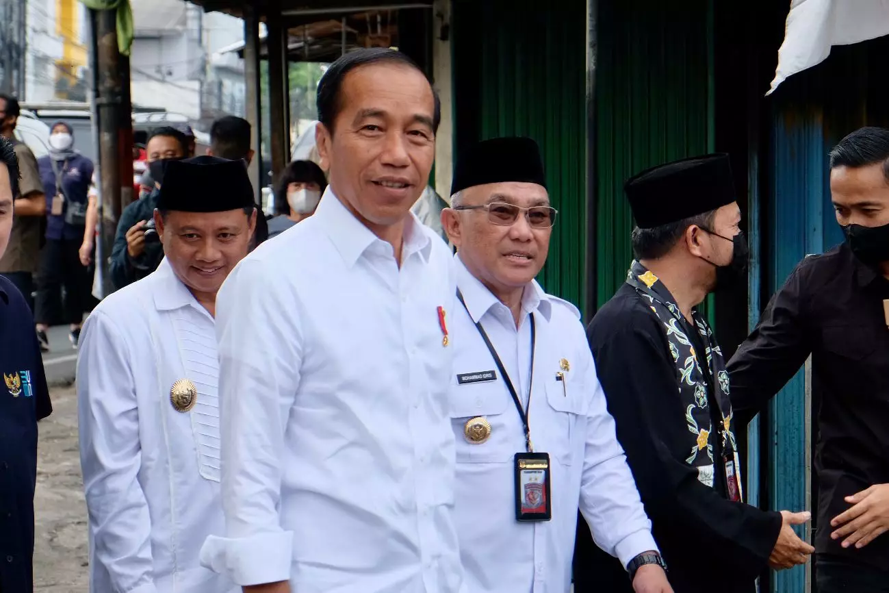 Wali Kota Depok Dampingi Presiden Jokowi Sidak Harga Sembako di Pasar Tugu