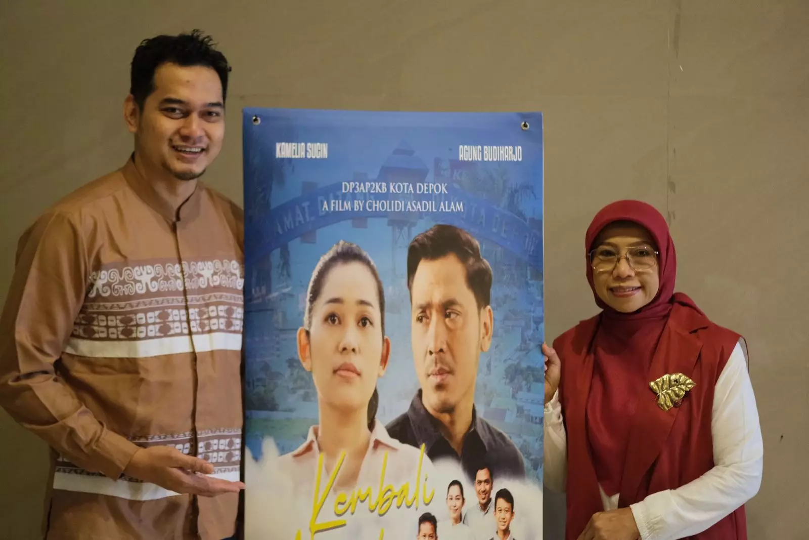 Bunda Elly, Ajak Warga Depok Tonton Film Kembali Meniti Cahaya