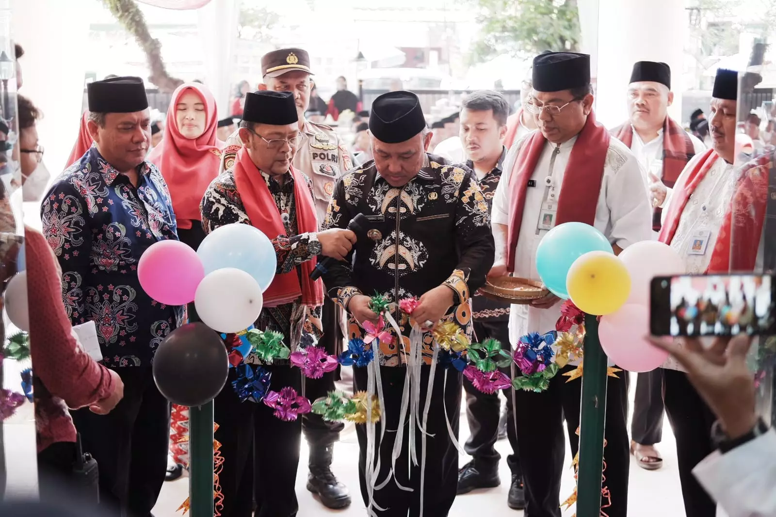 Wali Kota Depok Ajak Warga Pondok Petir Bersyukur Miliki Kantor Baru Kelurahan