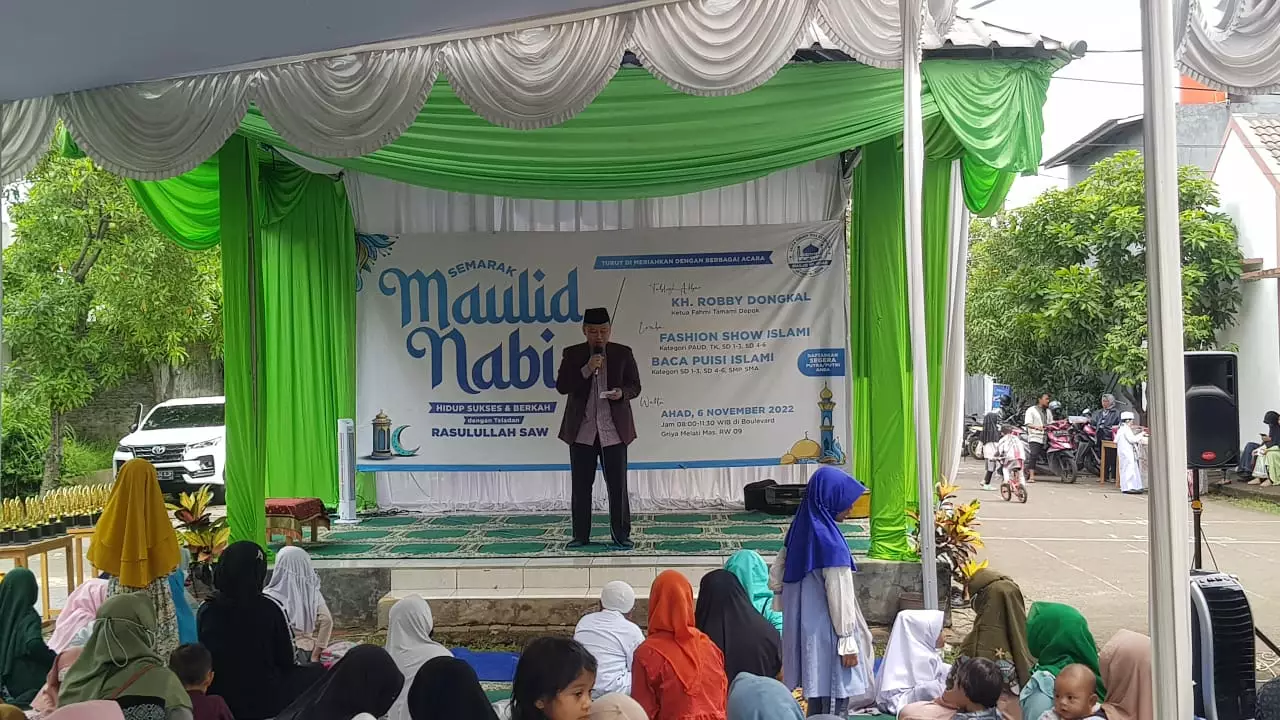 Sekda Depok Apresiasi Gelaran 'Semarak Maulid Nabi Warga GMM RW 09'