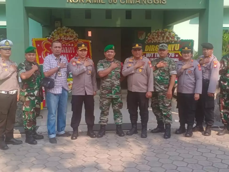 HUT ke-78 TNI, Makoramil 06/Cimanggis Disambangi Anggota Kepolisian