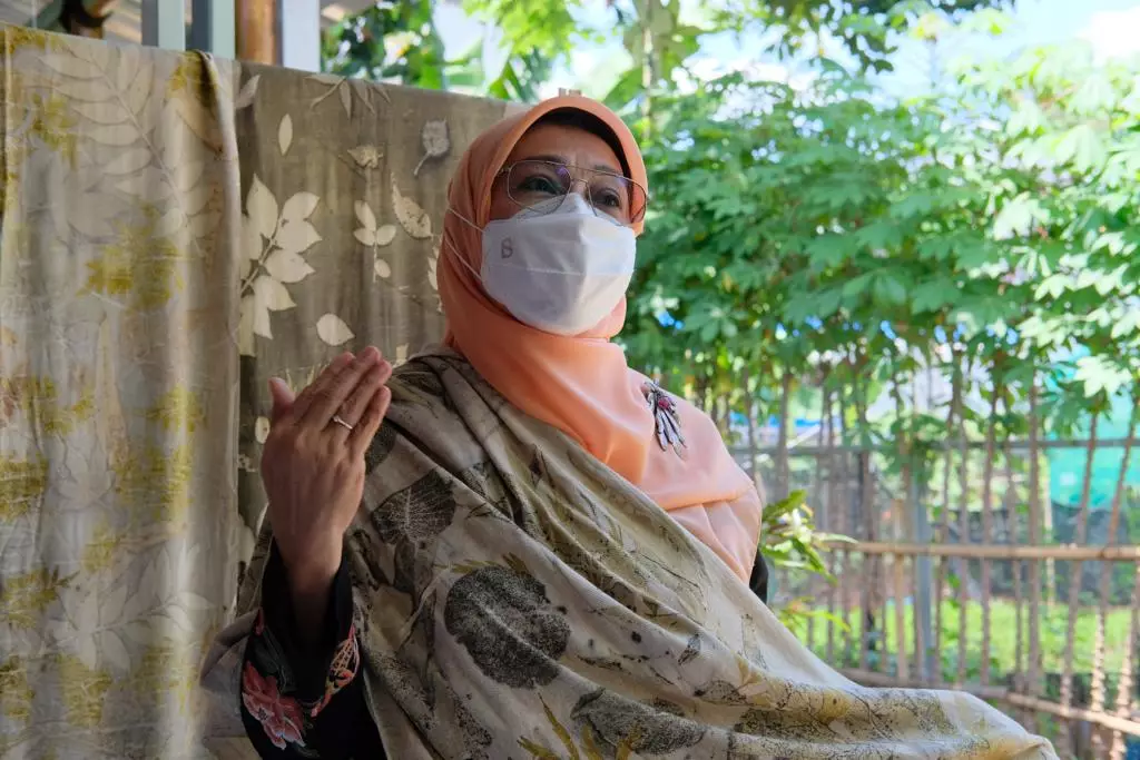 Bunda Elly Terpesona dengan Hasil Pembangunan Program P2WKSS di Cinangka