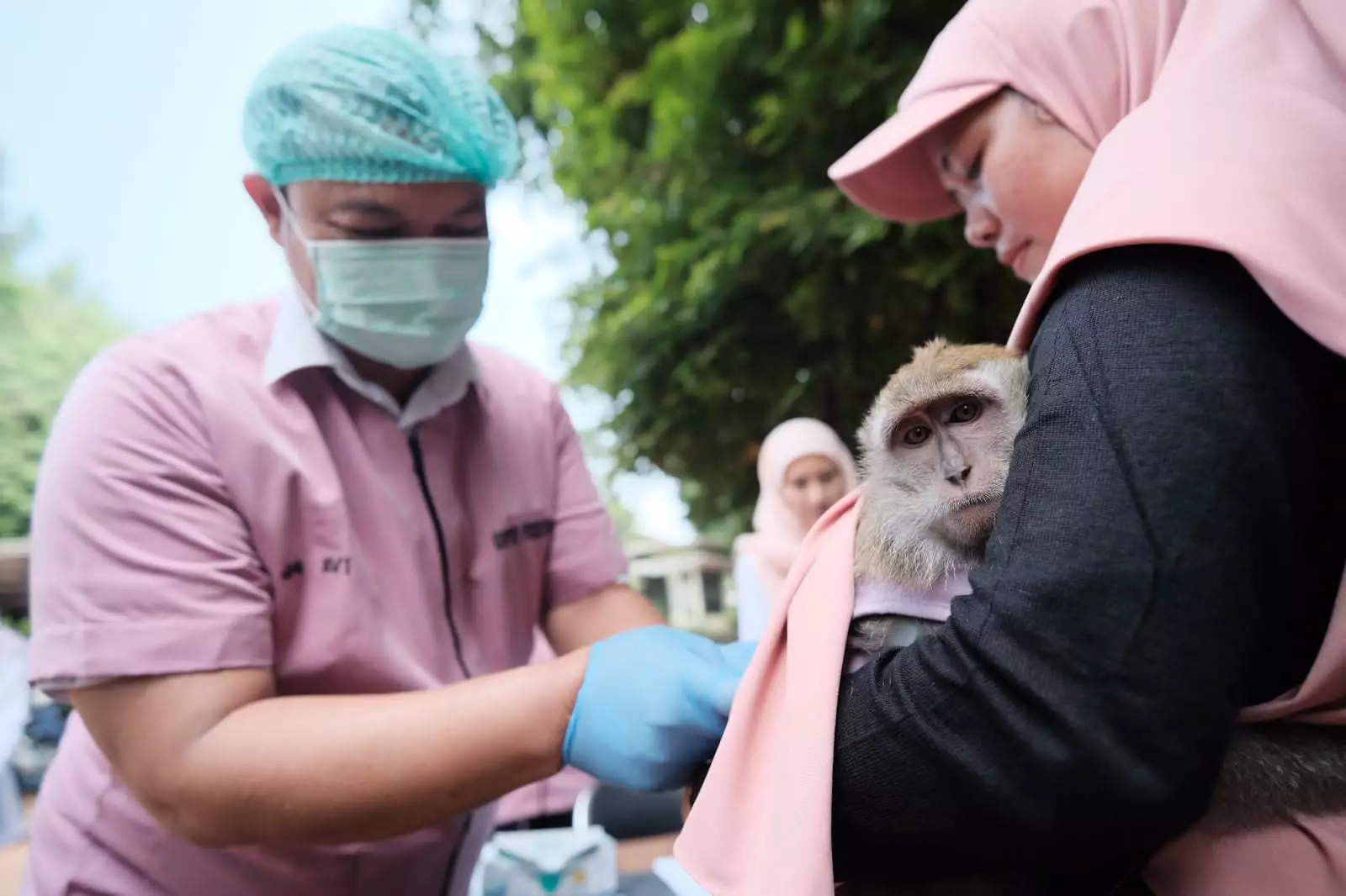 Pecinta Anabul di Depok Gembira Hewan Peliharaannya Dapat Vaksin Rabies Gratis