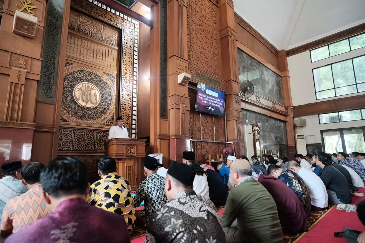 Wali Kota Depok Jadi Khatib Salat Jumat Pertama Tahun 2024 di Masjid Balai Kota