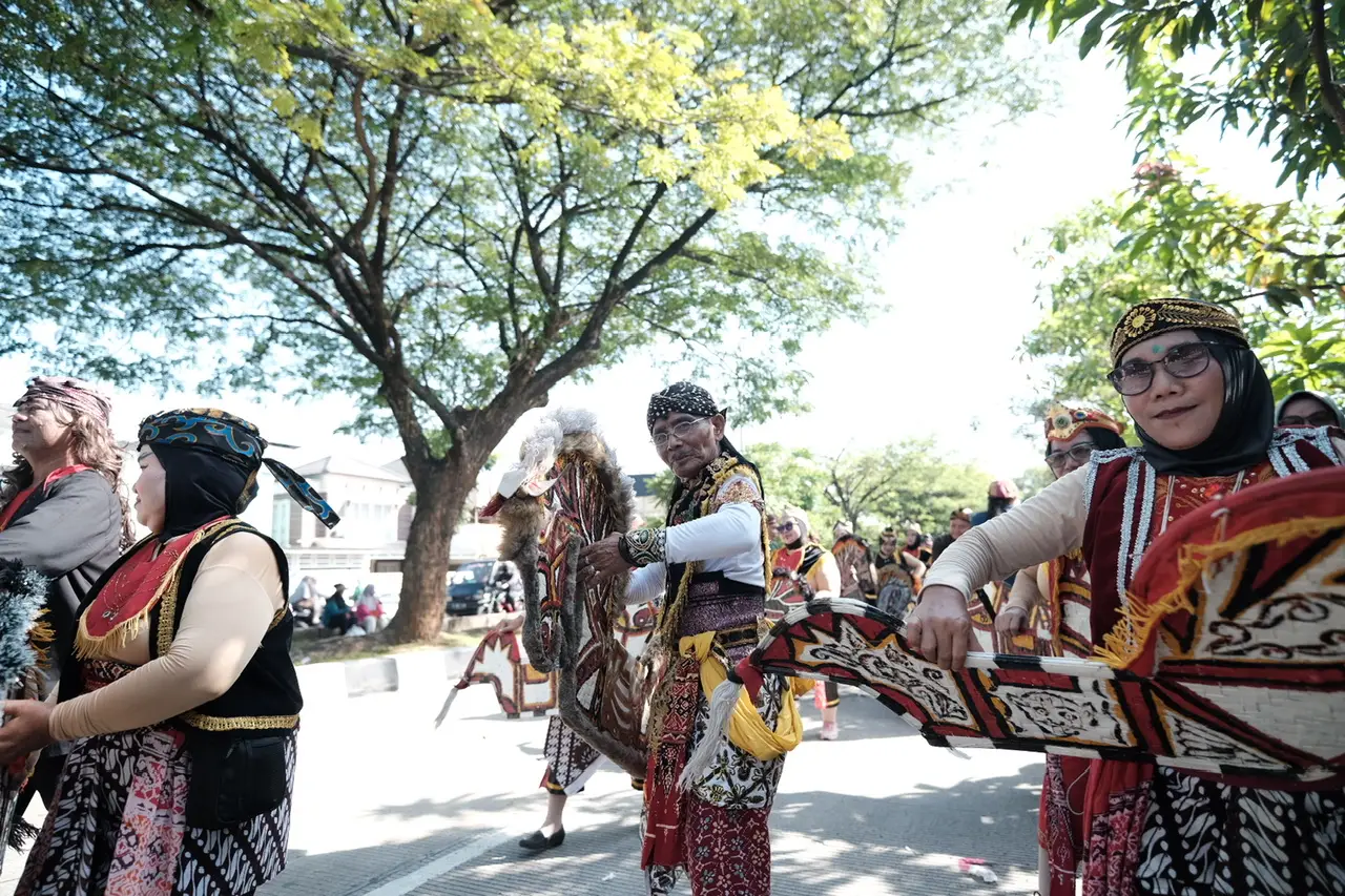 Dari Kuda Lumping hingga Ogoh-Ogoh Ramaikan Pawai Budaya Nusantara Lebaran Depok 2025