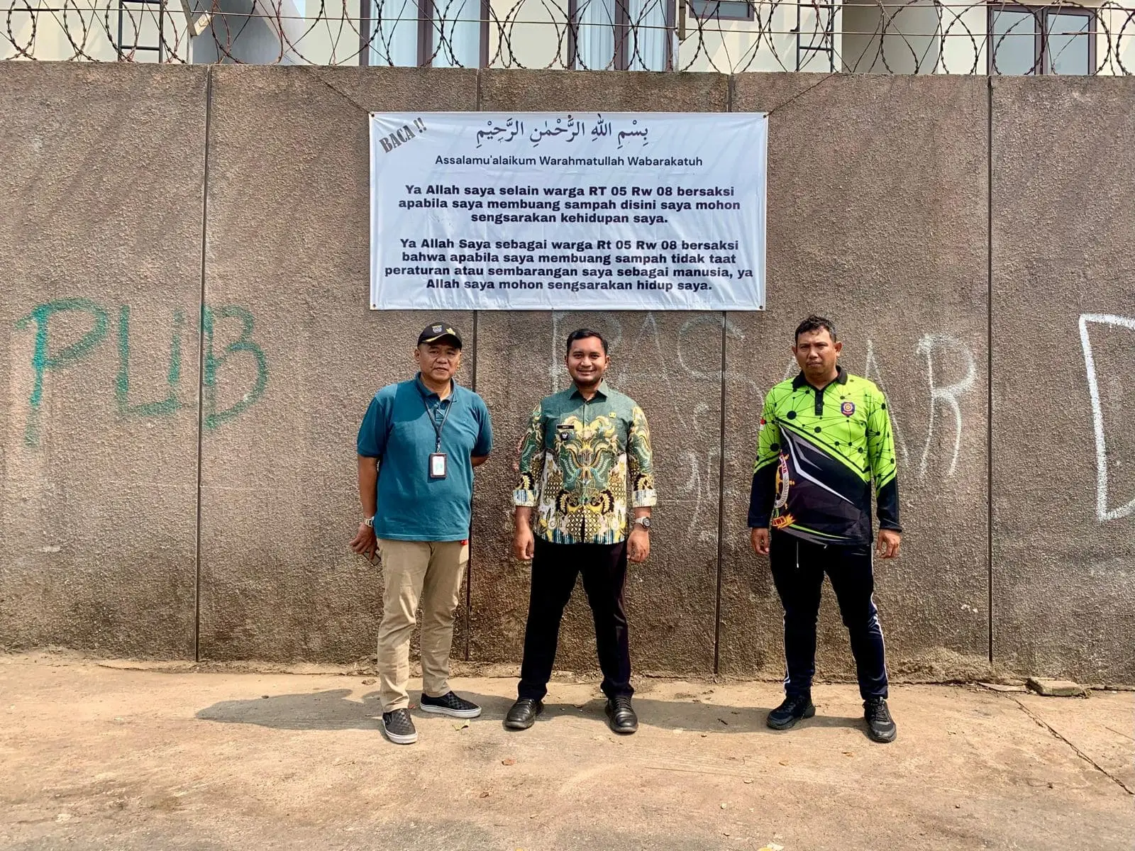 Sat Set! Lurah Tugu Tangani Tumpukan Sampah di TPS Liar RW 08