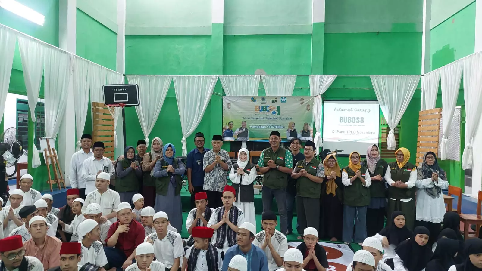 Satu Pengajar YPLB Dapat Hadiah Umrah dari Jabar Bergerak Depok